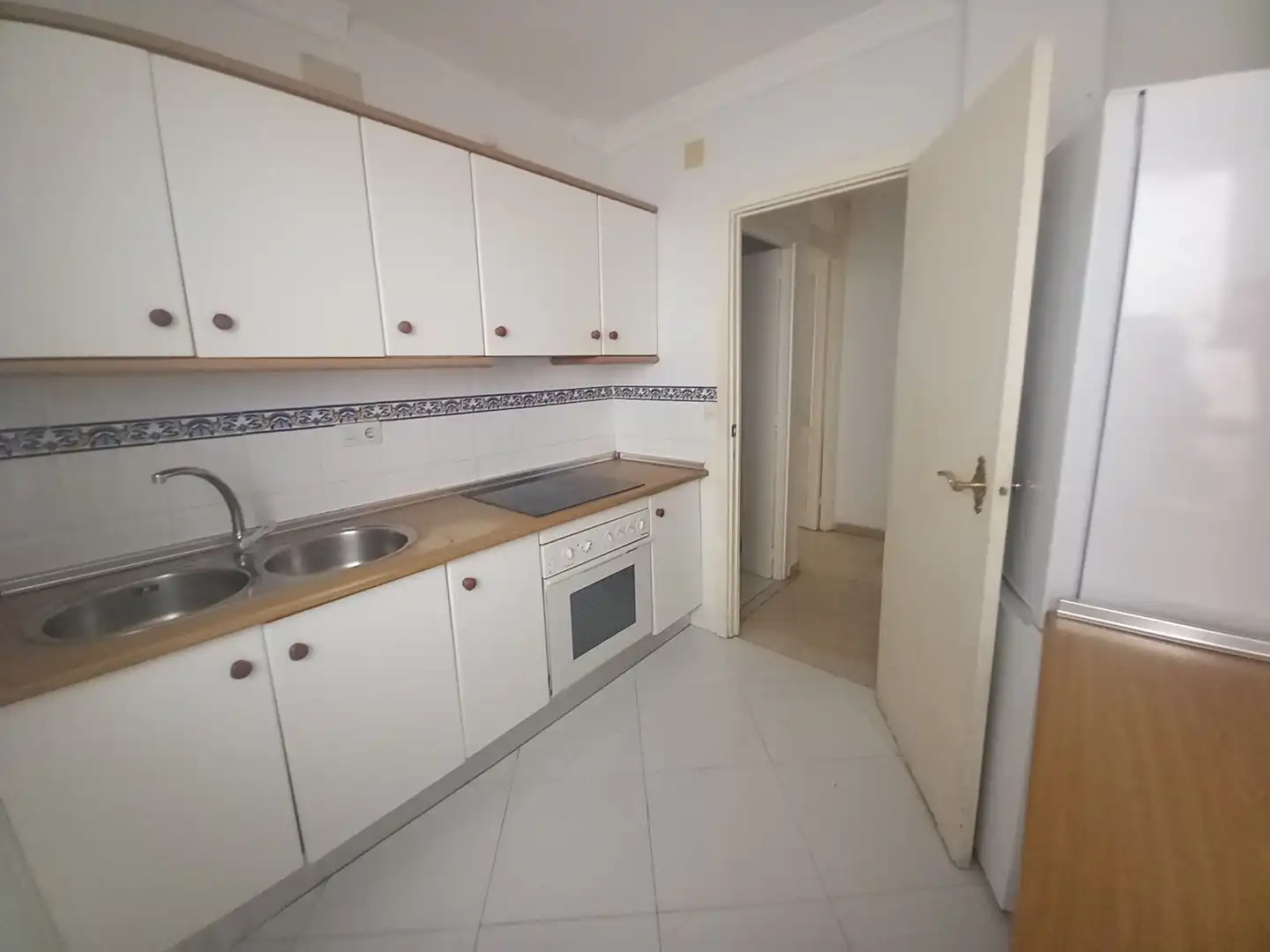 Kitchen of Flat for sale in Ronda  with Air Conditioner, Heating and Terrace