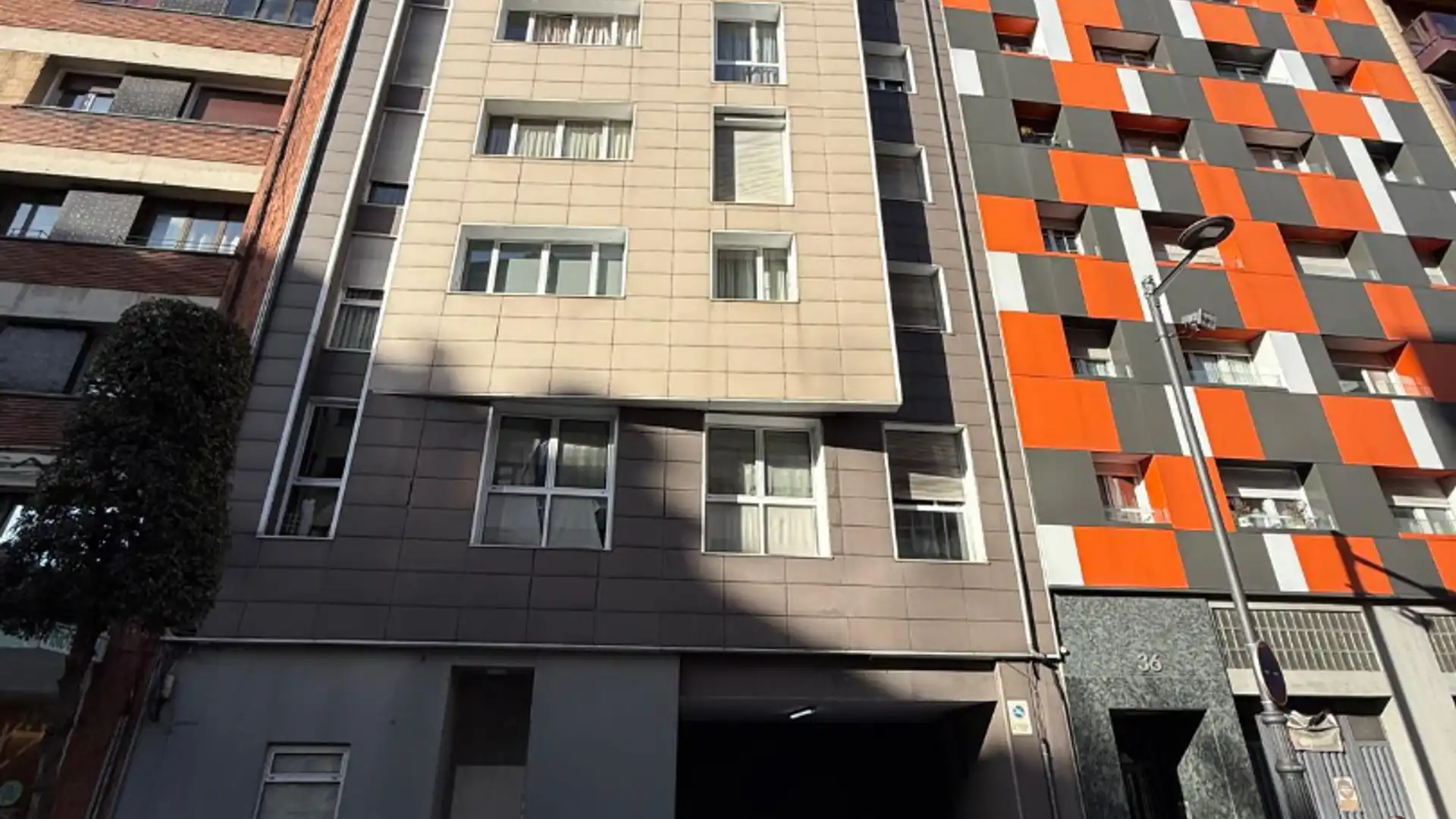 Vista exterior de Piso en venta en Oviedo  con Calefacción y Amueblado