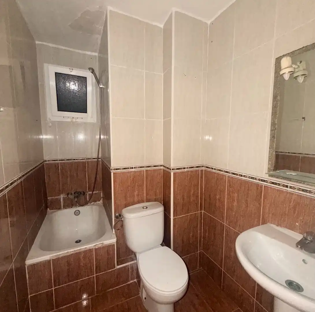 Baño de Piso en venta en Terrassa con Alarma