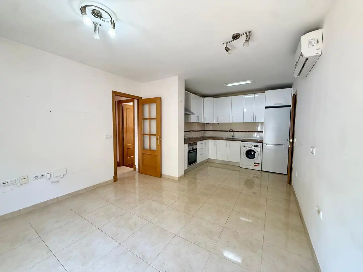 Kitchen of Flat for sale in Roquetas de Mar  with Alarm
