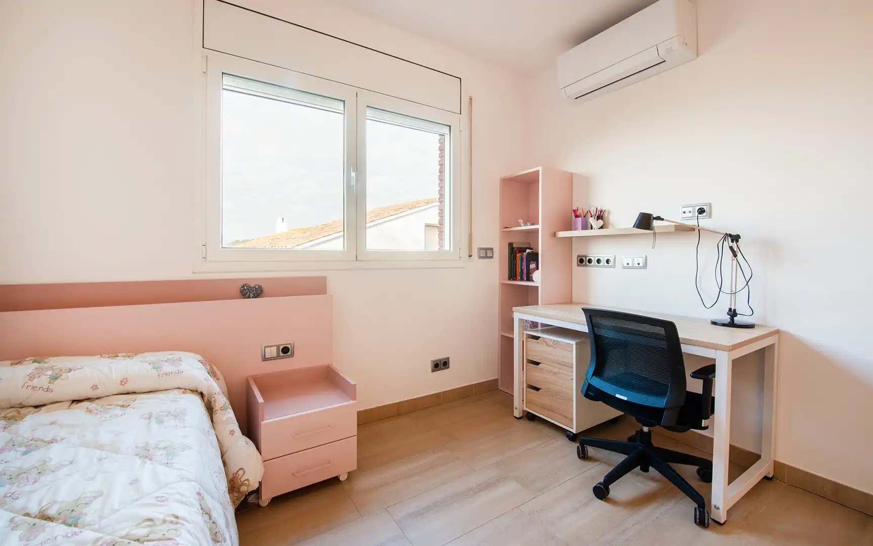 Bedroom of Houses for sale in Martorelles  with Air Conditioner, Heating and Private garden