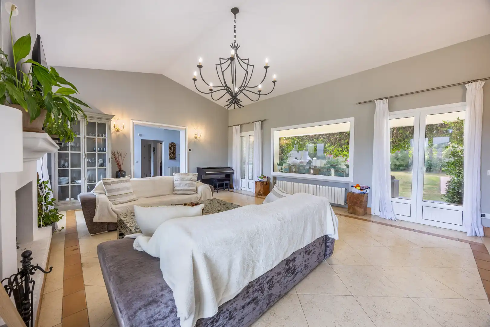 Sala de estar de Casa o chalet en venta en Sotogrande con Aire acondicionado, Jardín privado y Terraza
