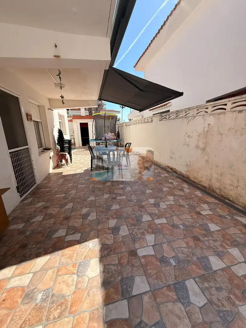 Terrasse von Haus oder Chalet zum Verkauf in Benicasim / Benicàssim mit Klimaanlage, Heizung und Terrasse