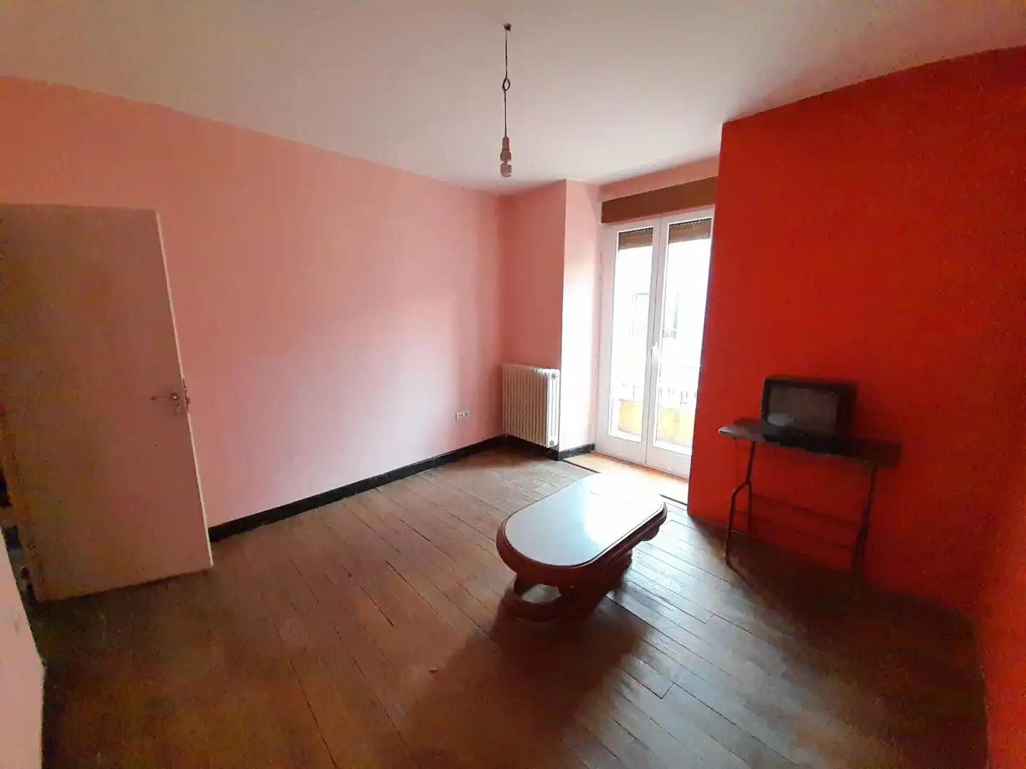 Sala de estar de Casa o chalet en venta en Cacabelos con Calefacción, Terraza y Balcón