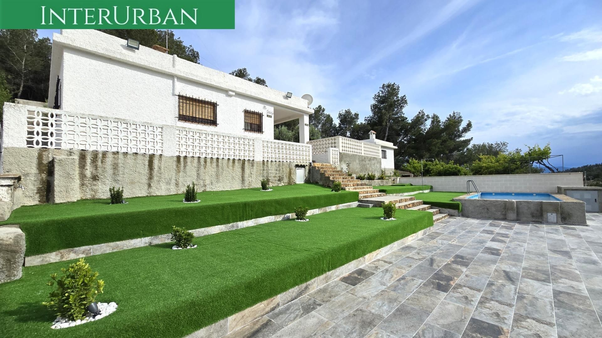 Garden of House or chalet for sale in Casinos  with Air Conditioner, Heating and Private garden