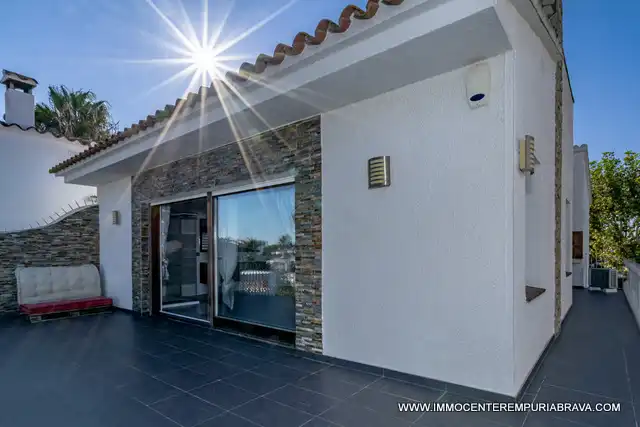 Terrace of Houses for sale in Empuriabrava  with Air Conditioner, Heating and Private garden