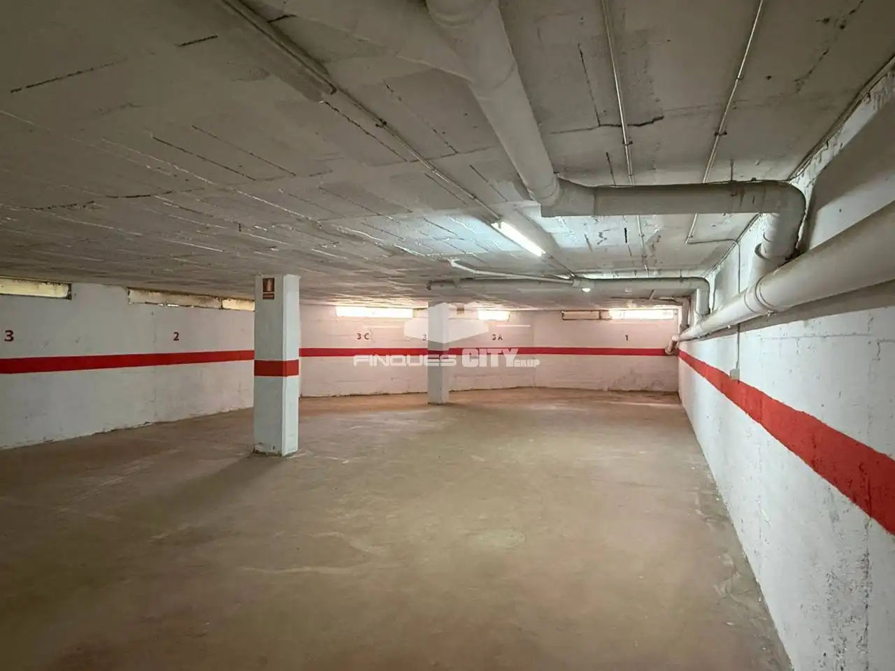 Local comercial de lloguer a Calle Llevant 4, imagen 3