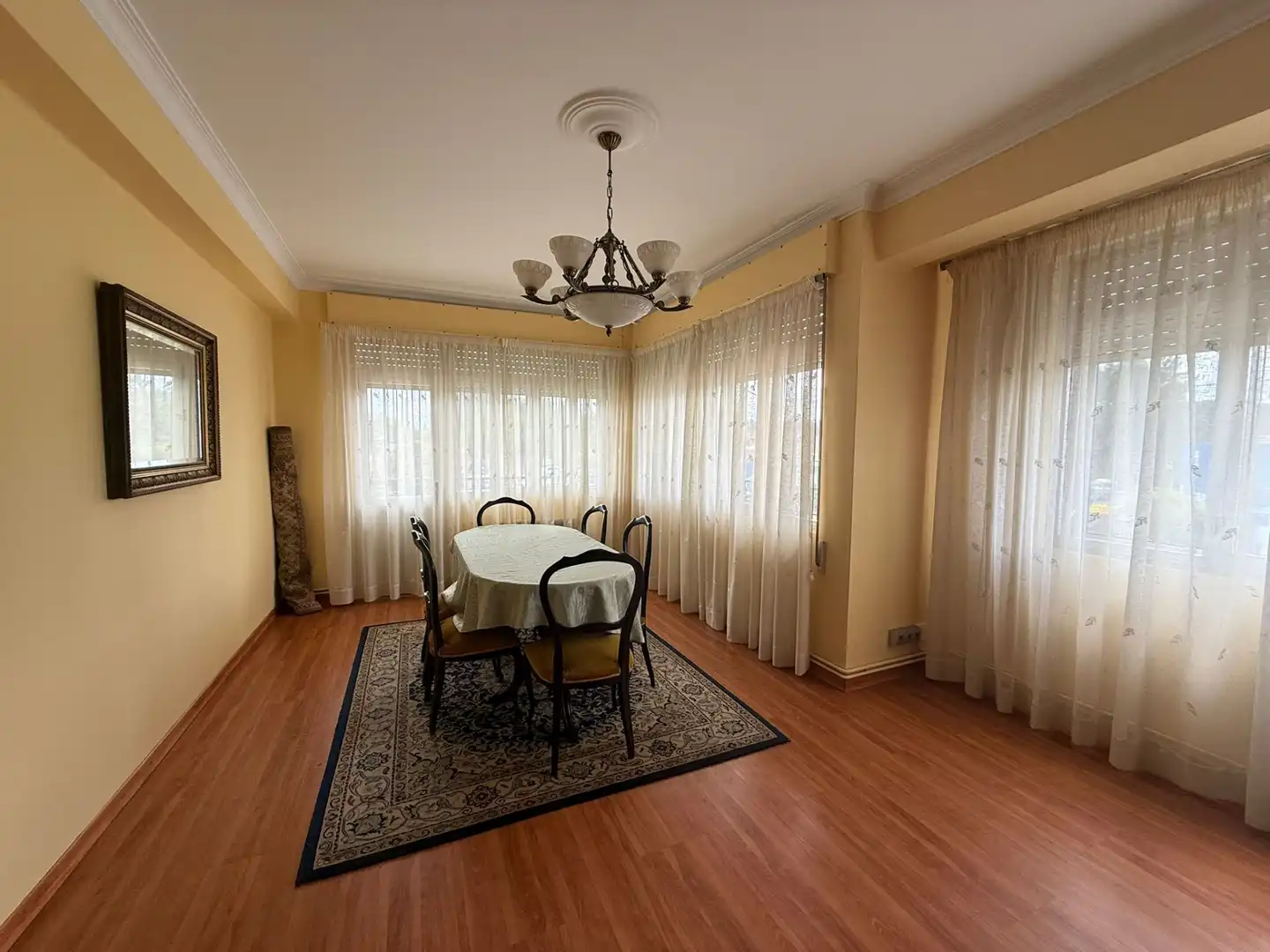 Comedor de Casa adosada en venta en Ferrol con Calefacción, Jardín privado y Parquet