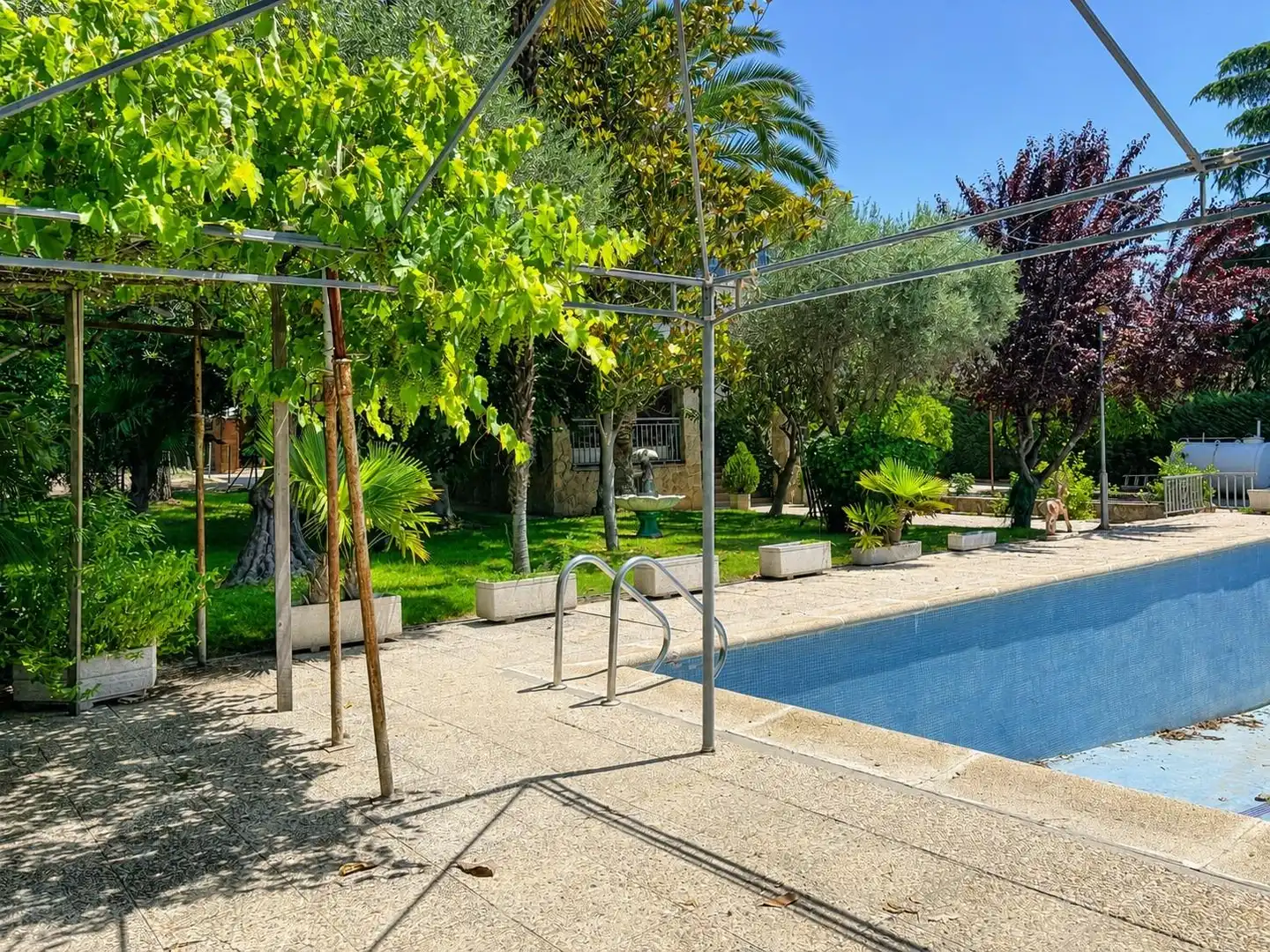 Piscina de Casa o chalet en venta en Villaviciosa de Odón con Aire acondicionado, Calefacción y Jardín privado