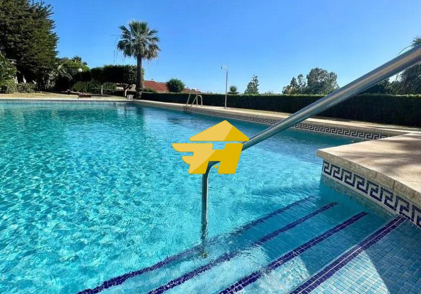 Swimming pool of Flat to rent in Fuengirola  with Air Conditioner, Private garden and Swimming Pool