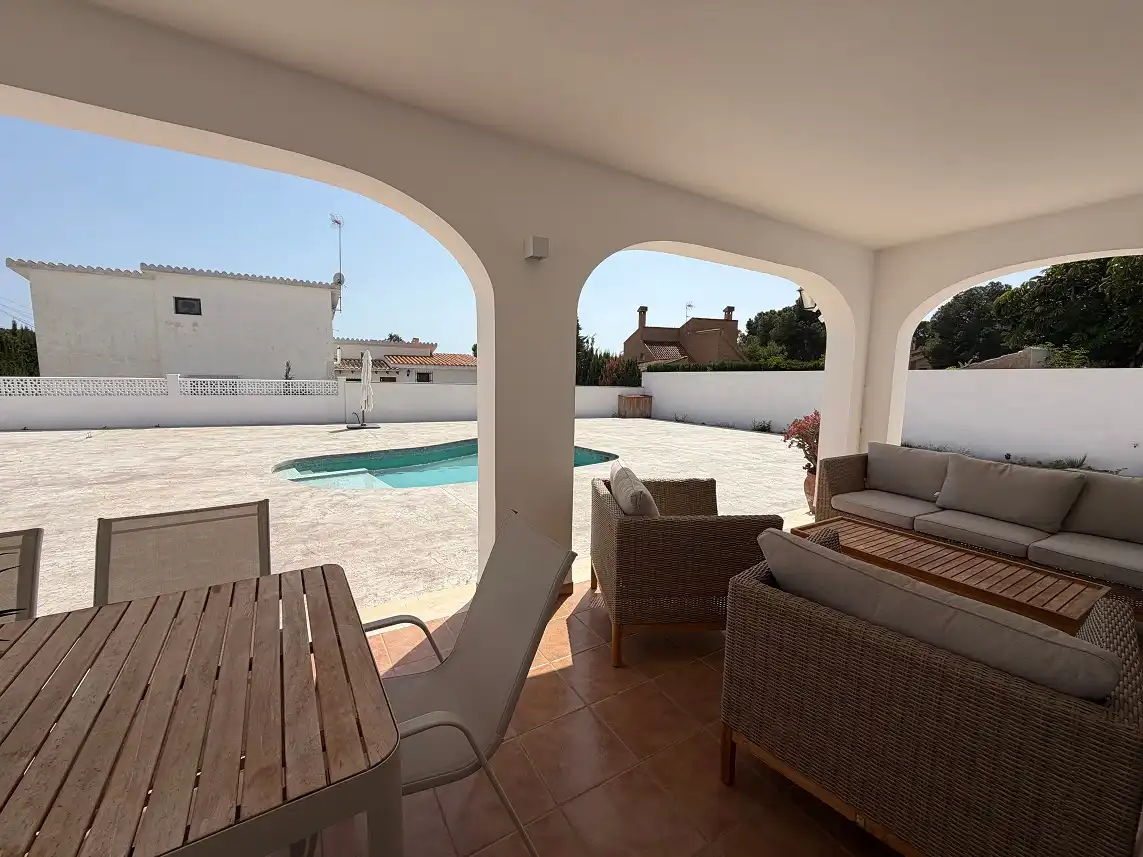 Terrassa de Casa o xalet en venda en Santa Pola amb Aire condicionat, Jardí privat i Piscina