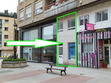 Gewerbefläche zum Verkauf in Torrelavega - Calle La Viña