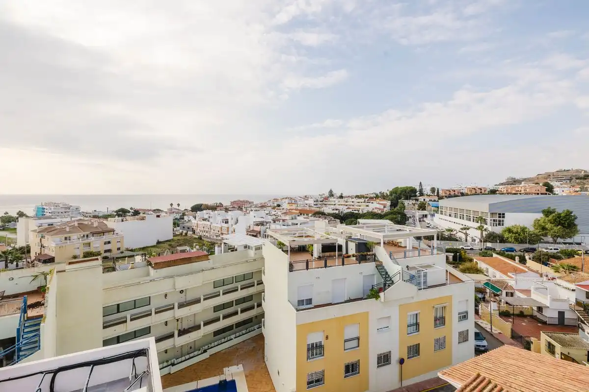 Außenansicht von Dachboden zum Verkauf in Rincón de la Victoria mit Klimaanlage, Heizung und Terrasse
