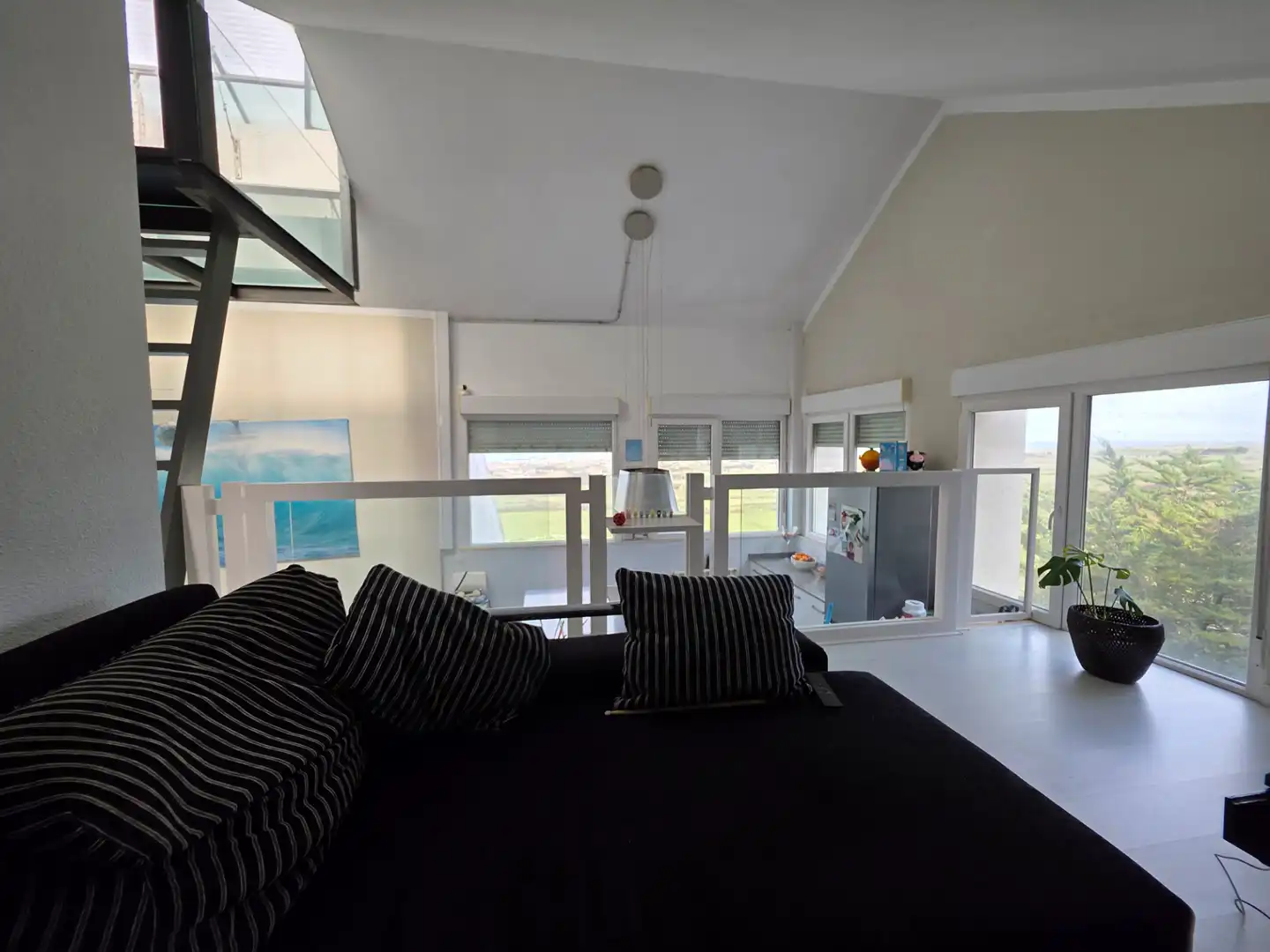 Sala de estar de Casa o chalet en venta en Santander con Calefacción, Jardín privado y Parquet