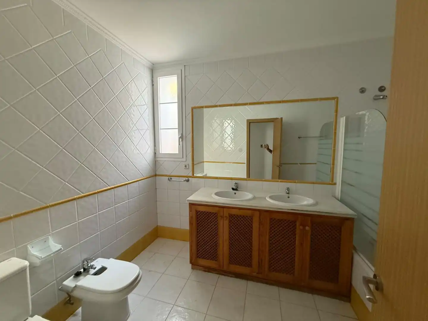 Baño de Dúplex en venta en Marbella con Calefacción, Terraza y Piscina comunitaria