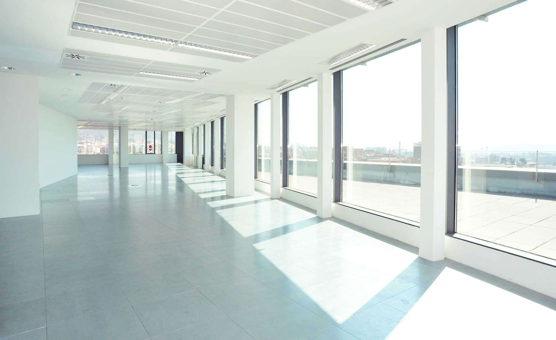 Oficina de alquiler en Cornellà de Llobregat con Aire acondicionado, Calefacción y Terraza