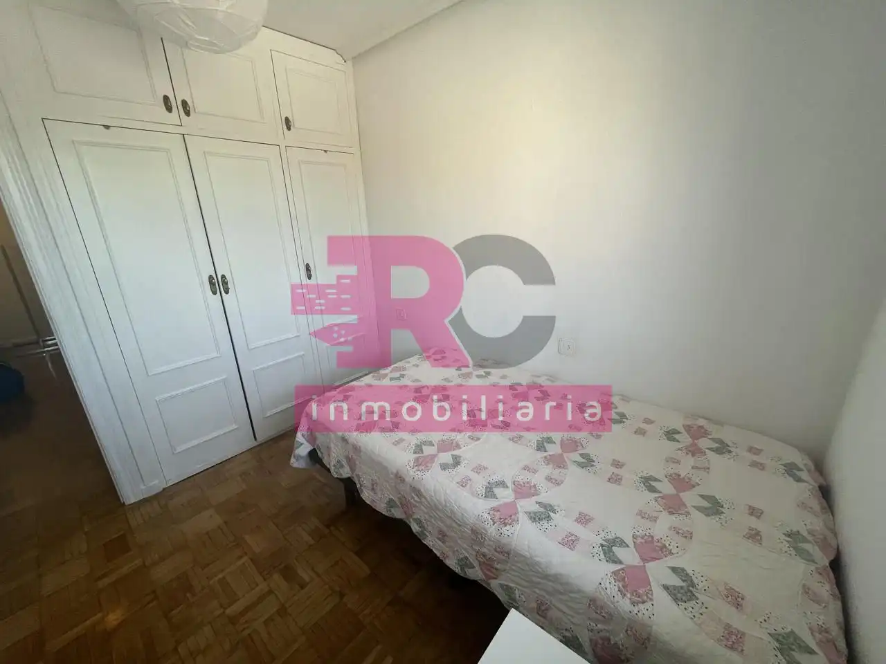 Habitación de Piso de alquiler en Salamanca con Calefacción, Parquet y Amueblado