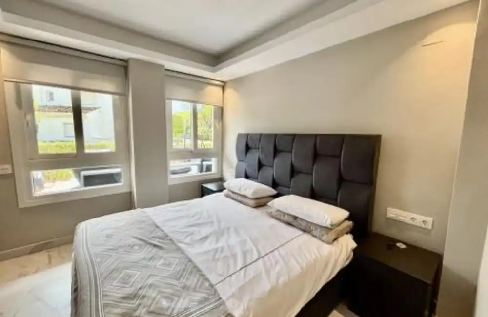 Dormitori de Apartament de lloguer en Marbella amb Aire condicionat, Calefacció i Terrassa