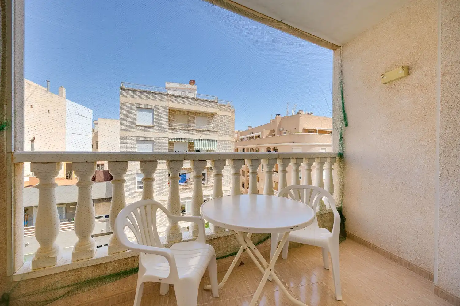 Terraza de Piso en venta en Torrevieja con Terraza y Amueblado