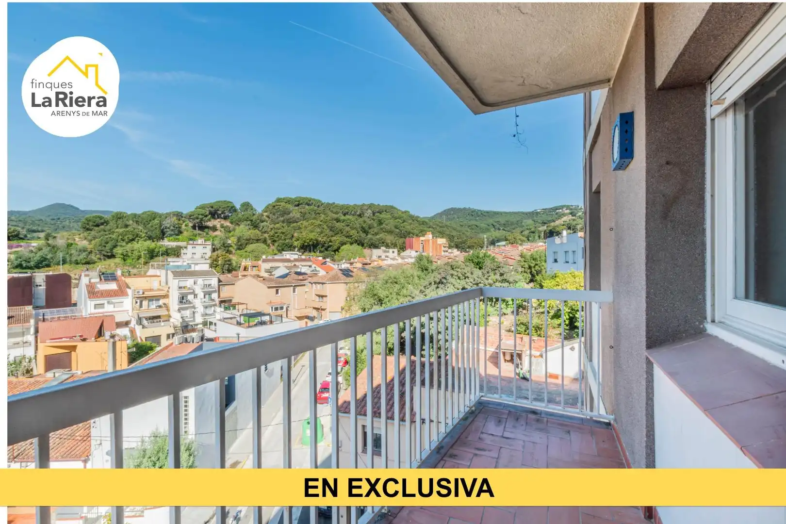 Vista exterior de Pis en venda en Arenys de Munt amb Terrassa, Traster i Balcó