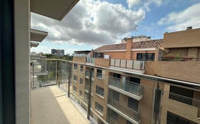 Vista exterior de Pis en venda en Burjassot amb Balcó