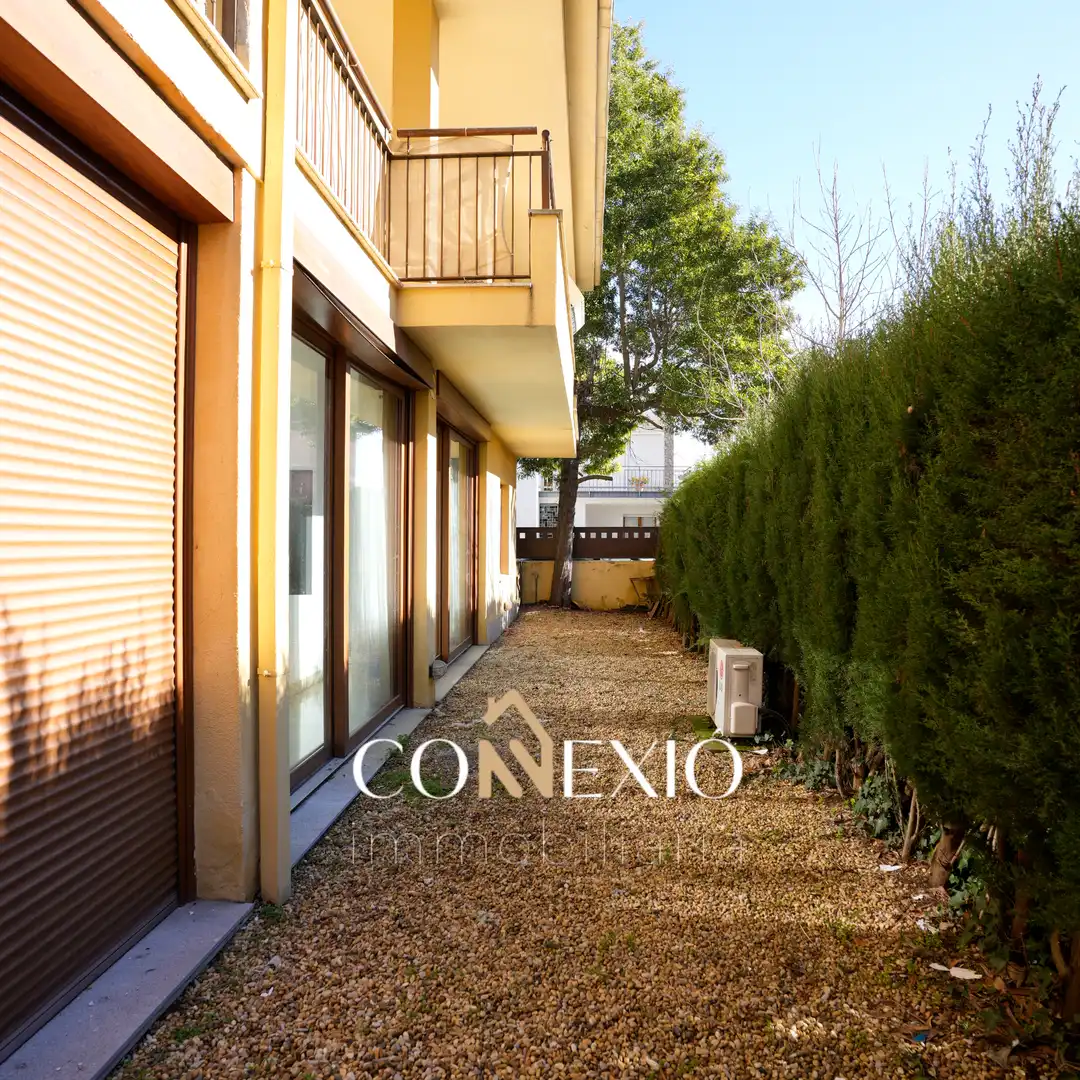 Vista exterior de Casa o chalet en venta en Banyoles con Aire acondicionado, Calefacción y Jardín privado