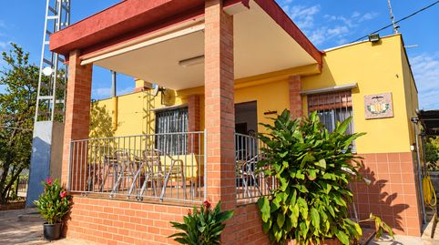 Finca rústica con casa registrada, piscina y 1.120 m de terreno en Segorbe