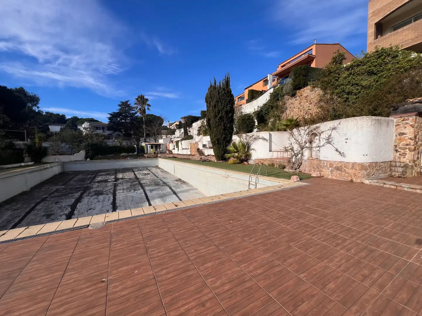 Jardín de Edificio en venta en Castell d'Aro, Platja d'Aro i s'Agaró con Piscina comunitaria