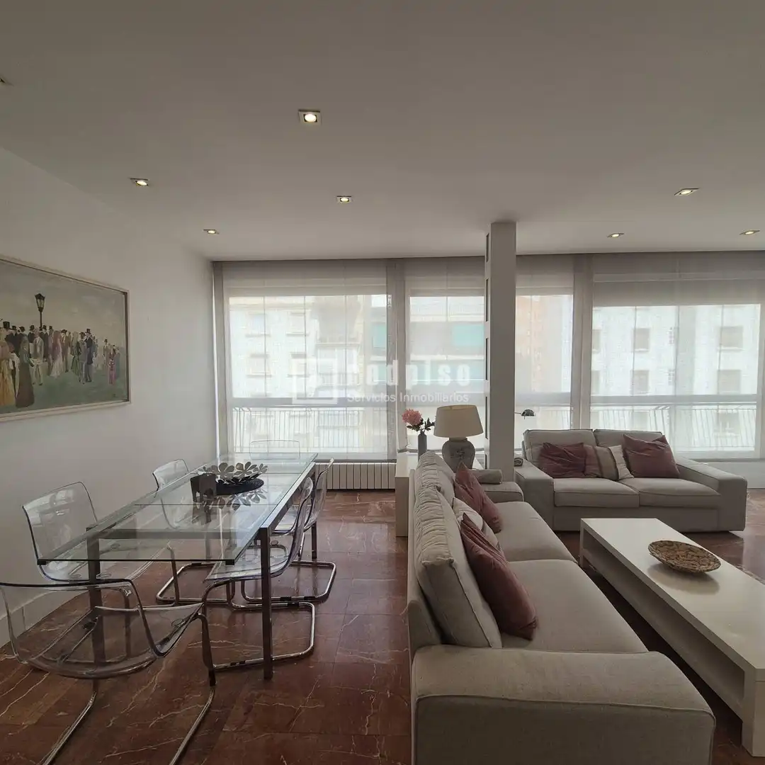 Living room of Flat for rent in Sevilla  with Air Conditioner, Terrace and Storage room