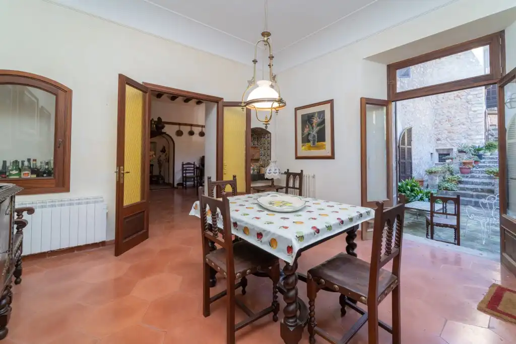 Menjador de Casa o xalet en venda en Fornalutx amb Jardí privat i Terrassa