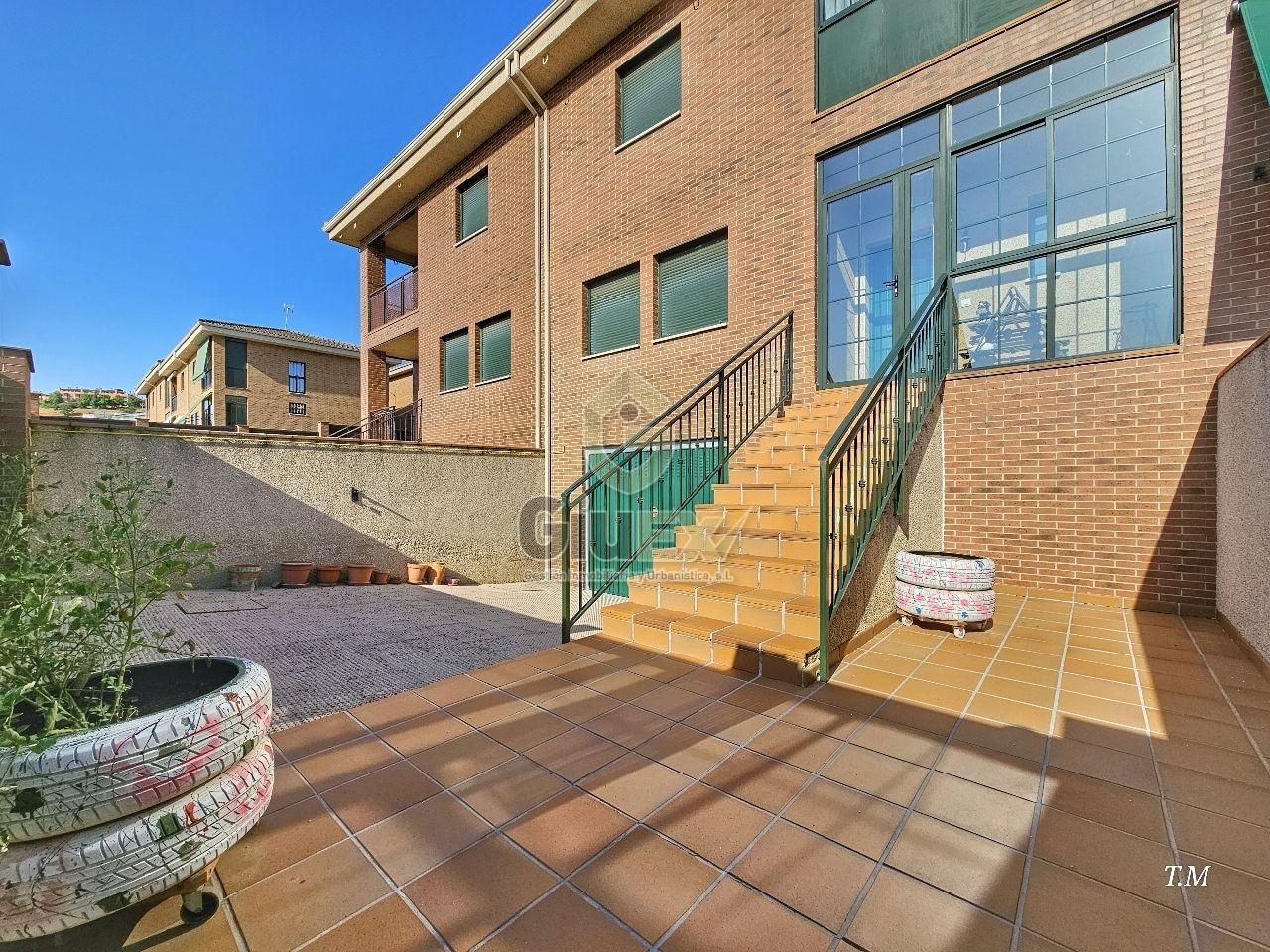 Terrassa de Casa adosada de lloguer en Cáceres Capital amb Calefacció, Terrassa i Traster