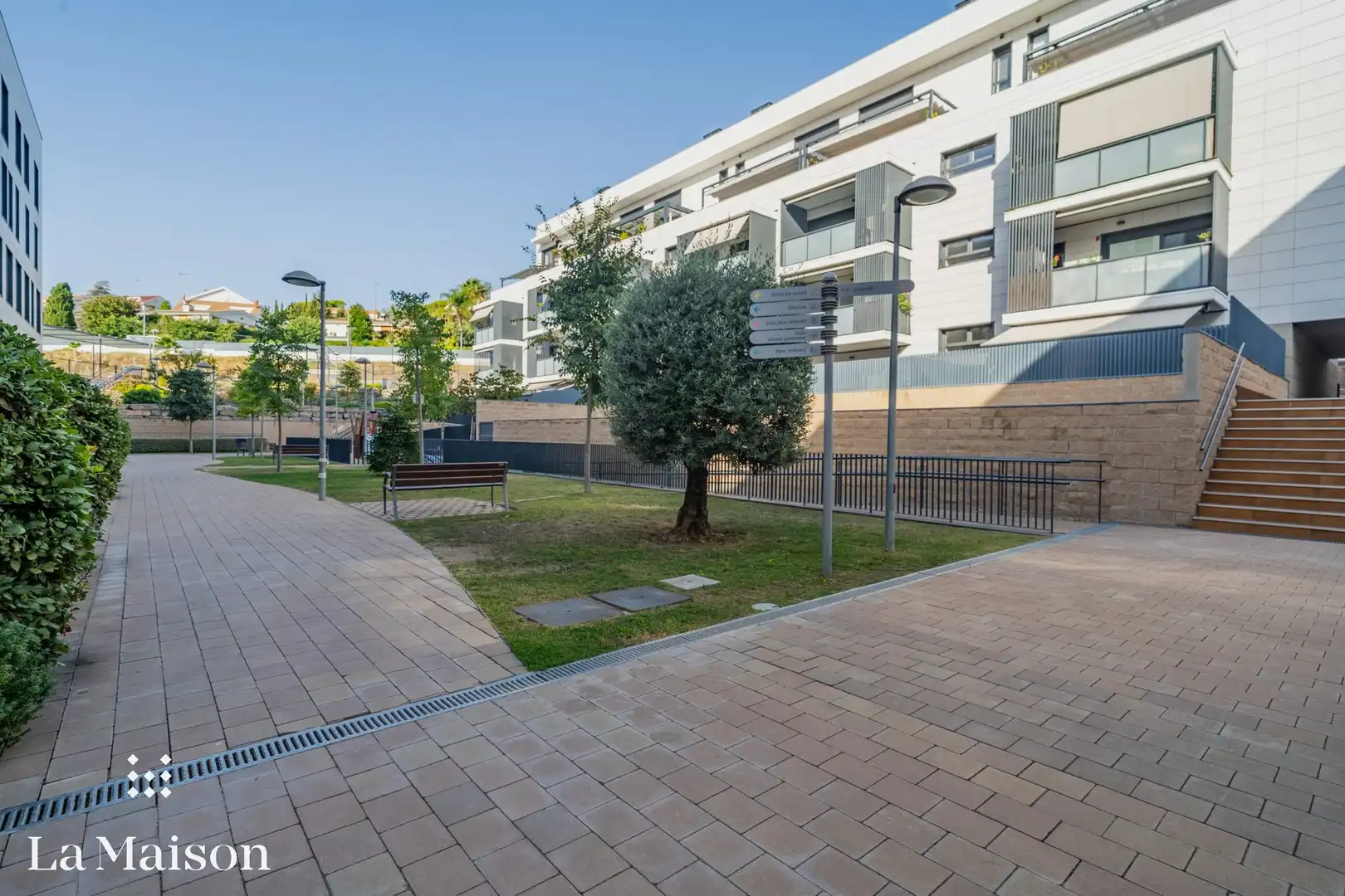 Außenansicht von Wohnung zum Verkauf in Sant Andreu de Llavaneres mit Heizung, Abstellraum und Balkon