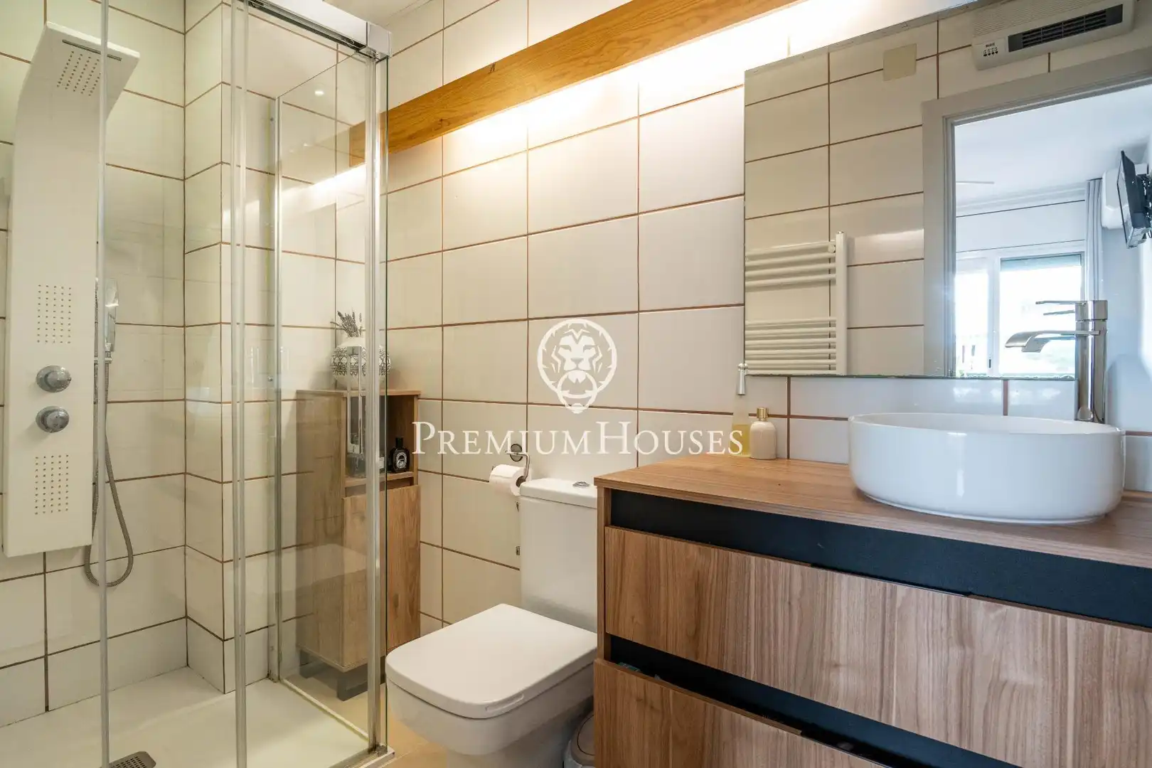 Bathroom of Flat for sale in Gavà Mar