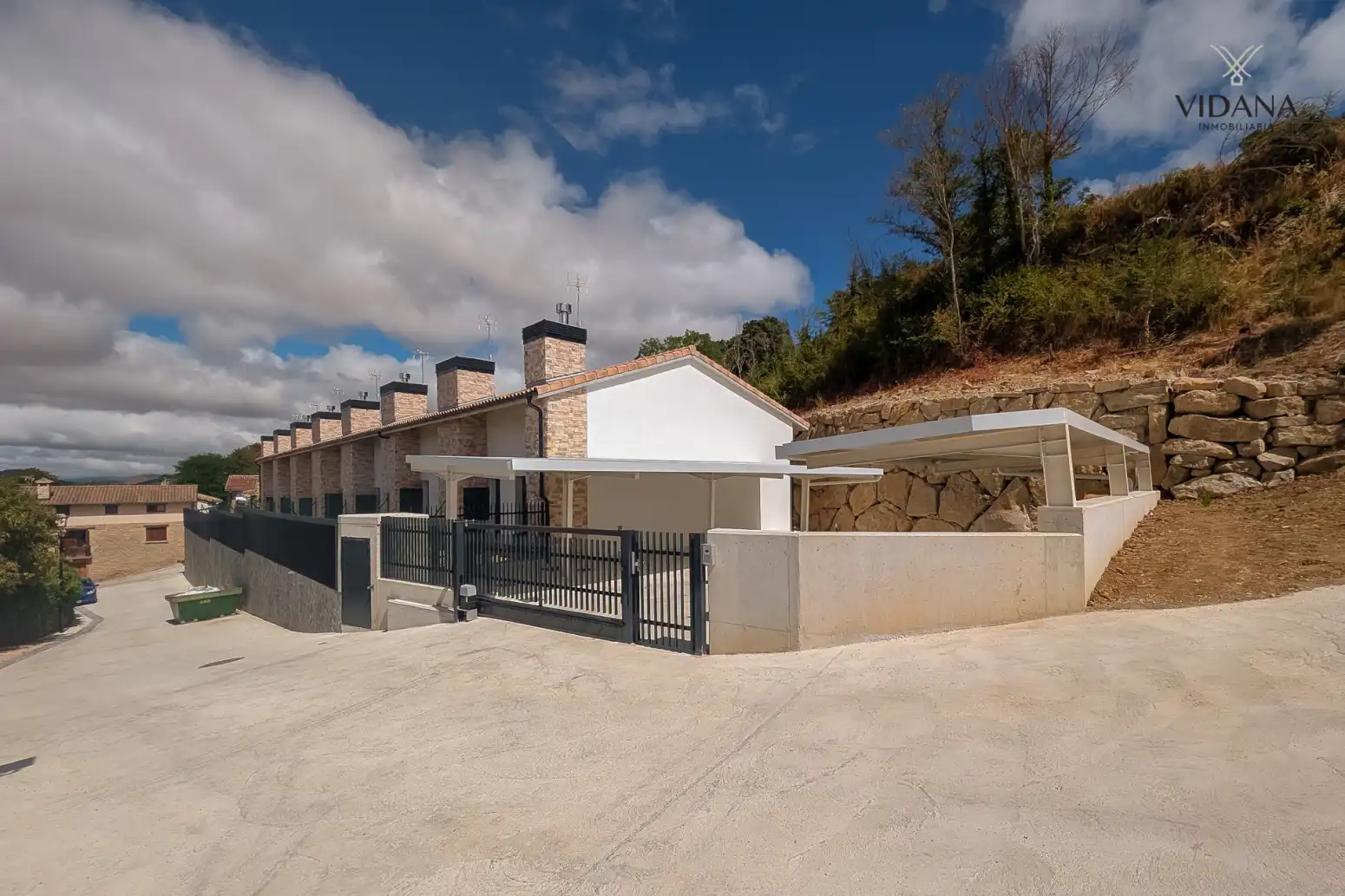 Vista exterior de Casa o xalet en venda en Berriozar amb Calefacció, Jardí privat i Traster
