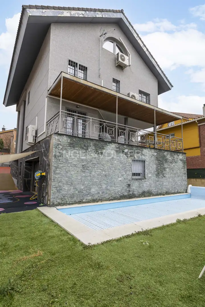 Vista exterior de Casa o chalet en venta en Cobeña con Aire acondicionado, Calefacción y Jardín privado