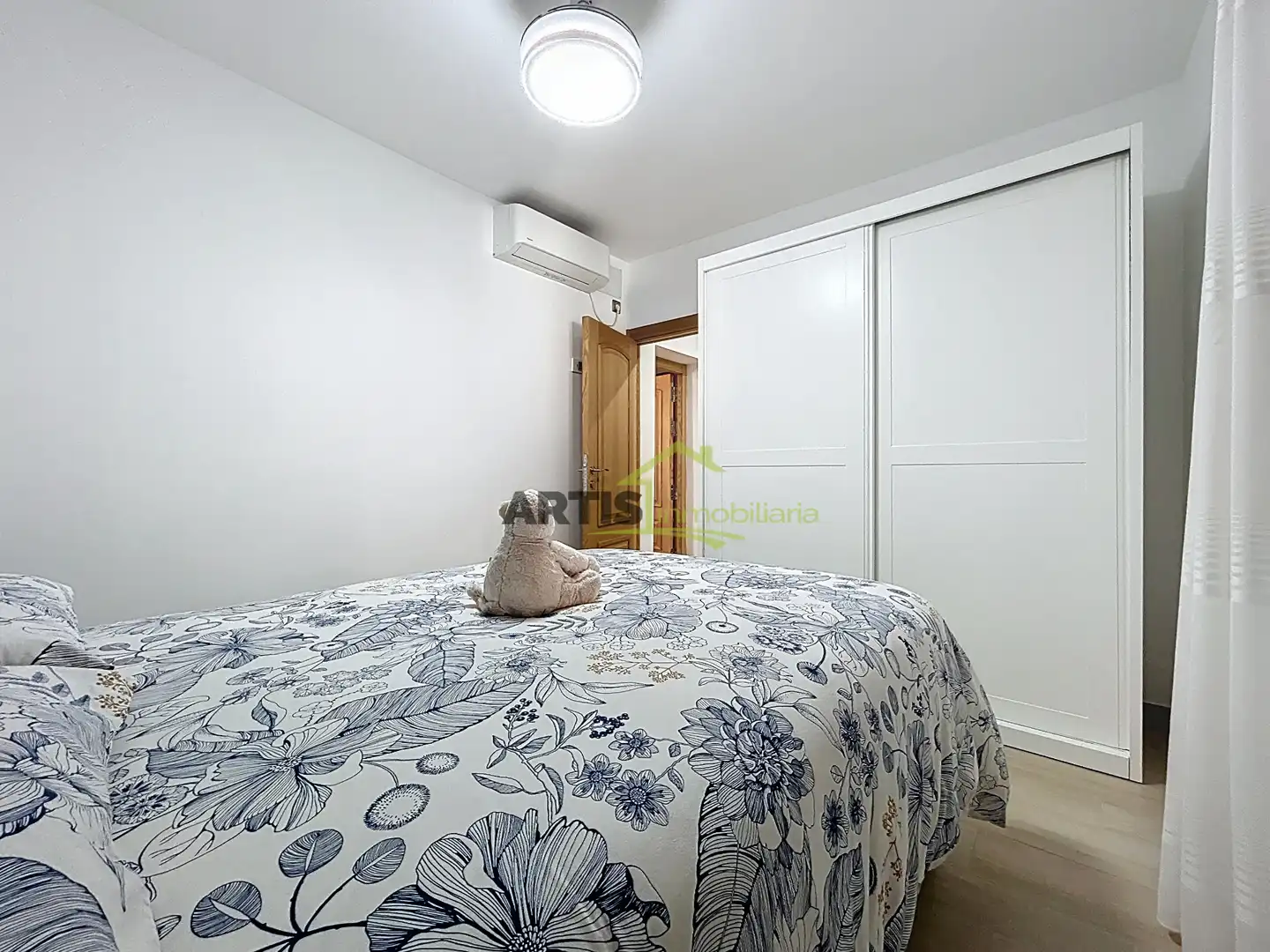 Dormitori de Casa o xalet en venda en Puente Genil amb Aire condicionat, Terrassa i Traster