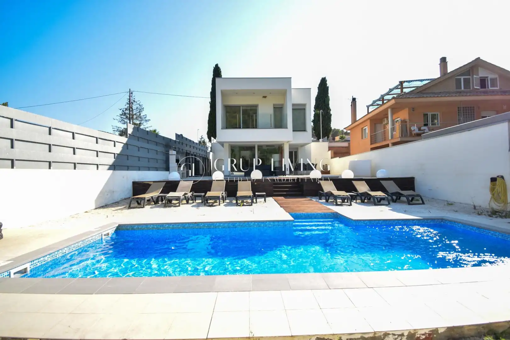 Casa con piscina en venta en Canyelles