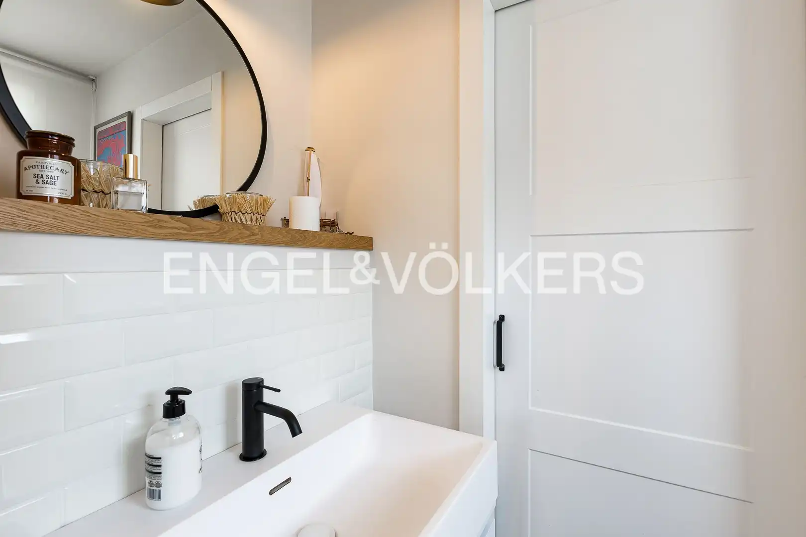 Bathroom of Houses for rent in Castelldefels  with Air Conditioner, Heating and Private garden