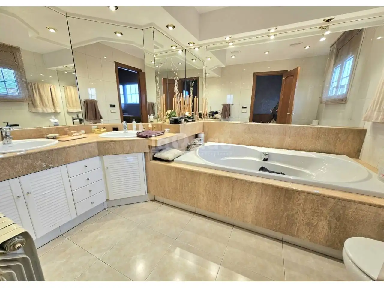 Baño de Casa adosada en venta en Vic con Calefacción y Terraza