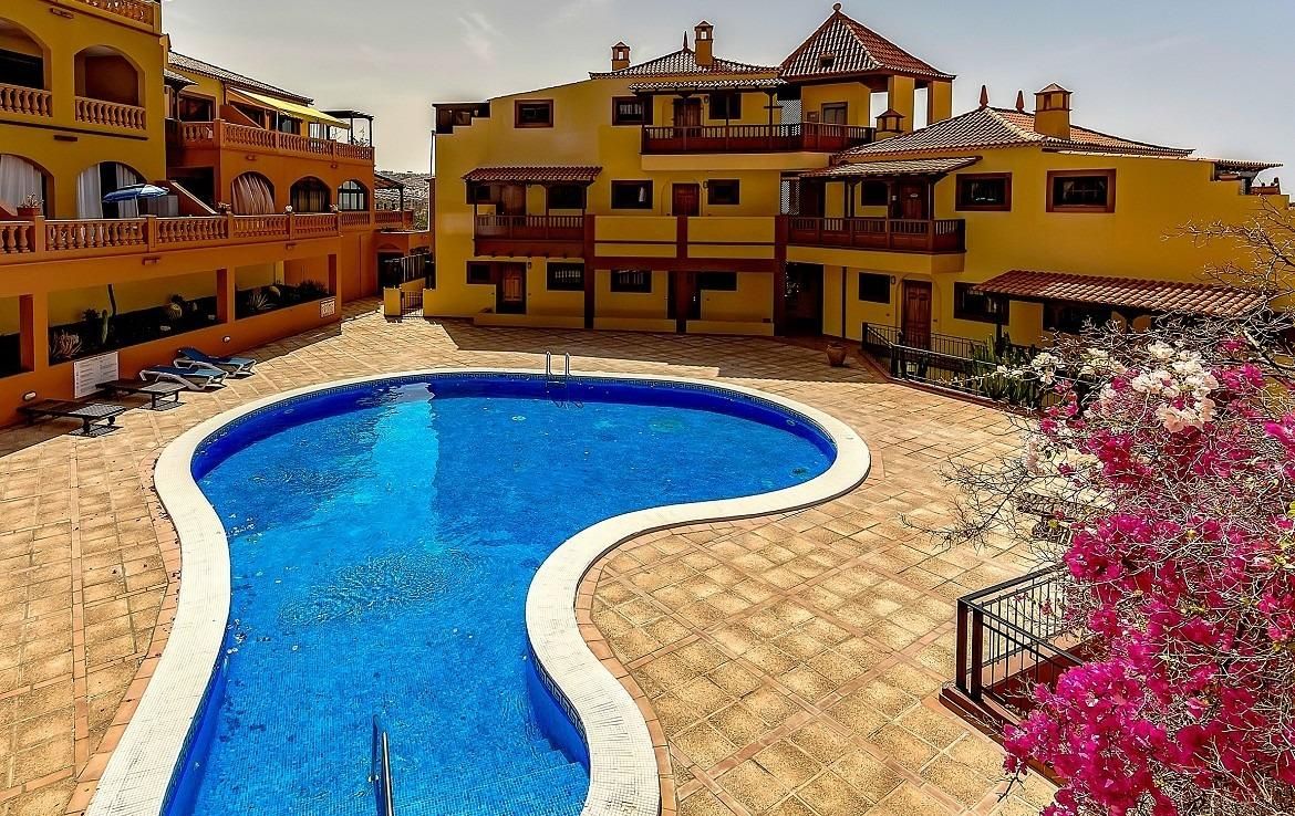 Piscina de Apartament en venda en Adeje amb Terrassa i Piscina comunitària