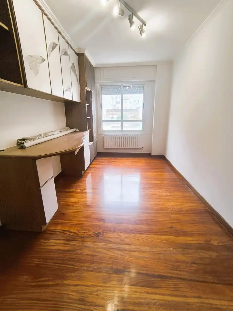 Bedroom of Flat for rent in Santiago de Compostela   with Heating, Storage room and Balcony