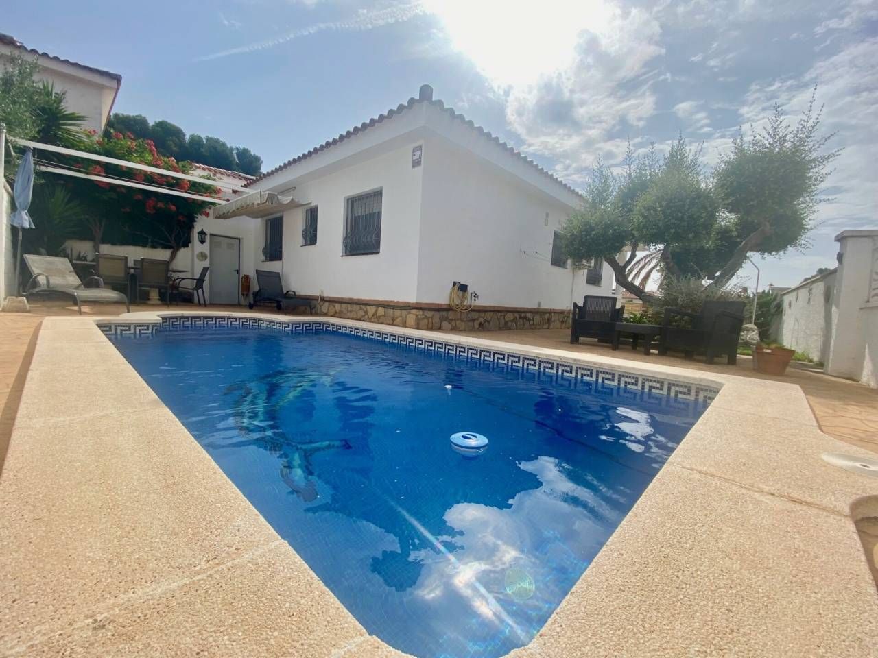 Piscina de Casa o xalet en venda en Mont-roig del Camp amb Aire condicionat, Jardí privat i Terrassa