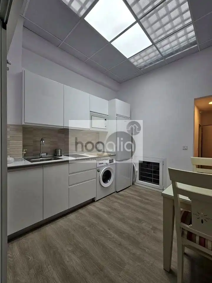 Flat for rent in Sevilla, Sevilla