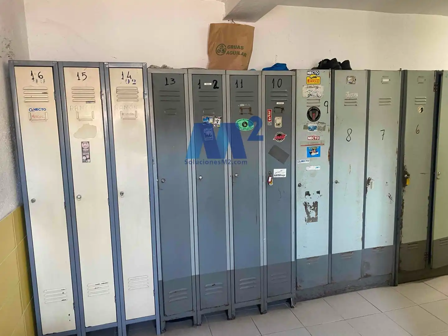 Parkplatz von Fabrikhallen zur Miete in Arganda del Rey