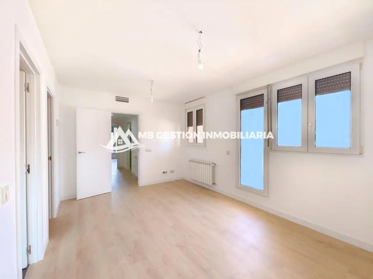 Habitación de Casa adosada en venta en Fuenlabrada con Aire acondicionado, Calefacción y Jardín privado
