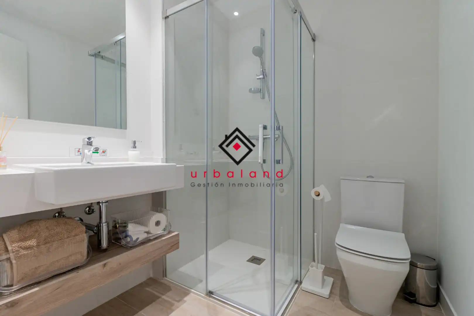 Semi-detached house with pool for sale in Calle de Cosme Damián Churruca, imagen 15
