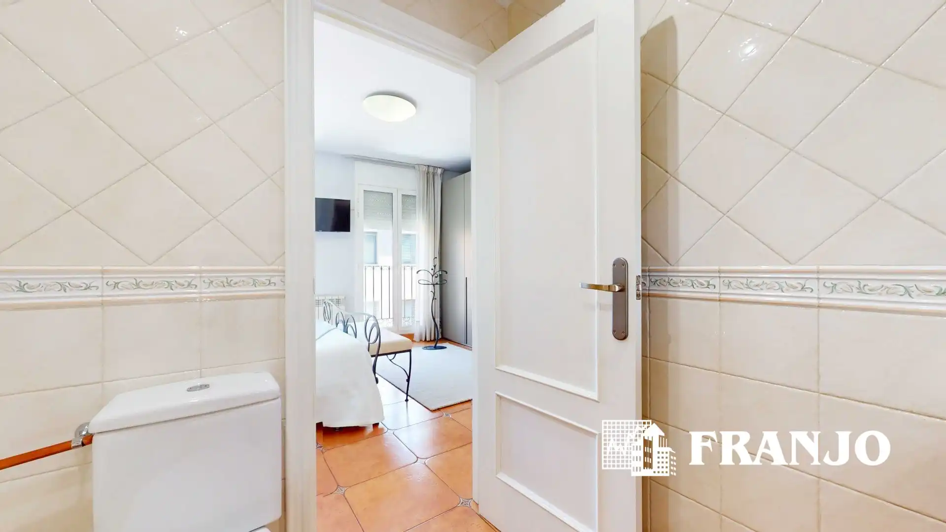 Baño de Casa adosada en venta en Barberà del Vallès con Aire acondicionado, Calefacción y Terraza