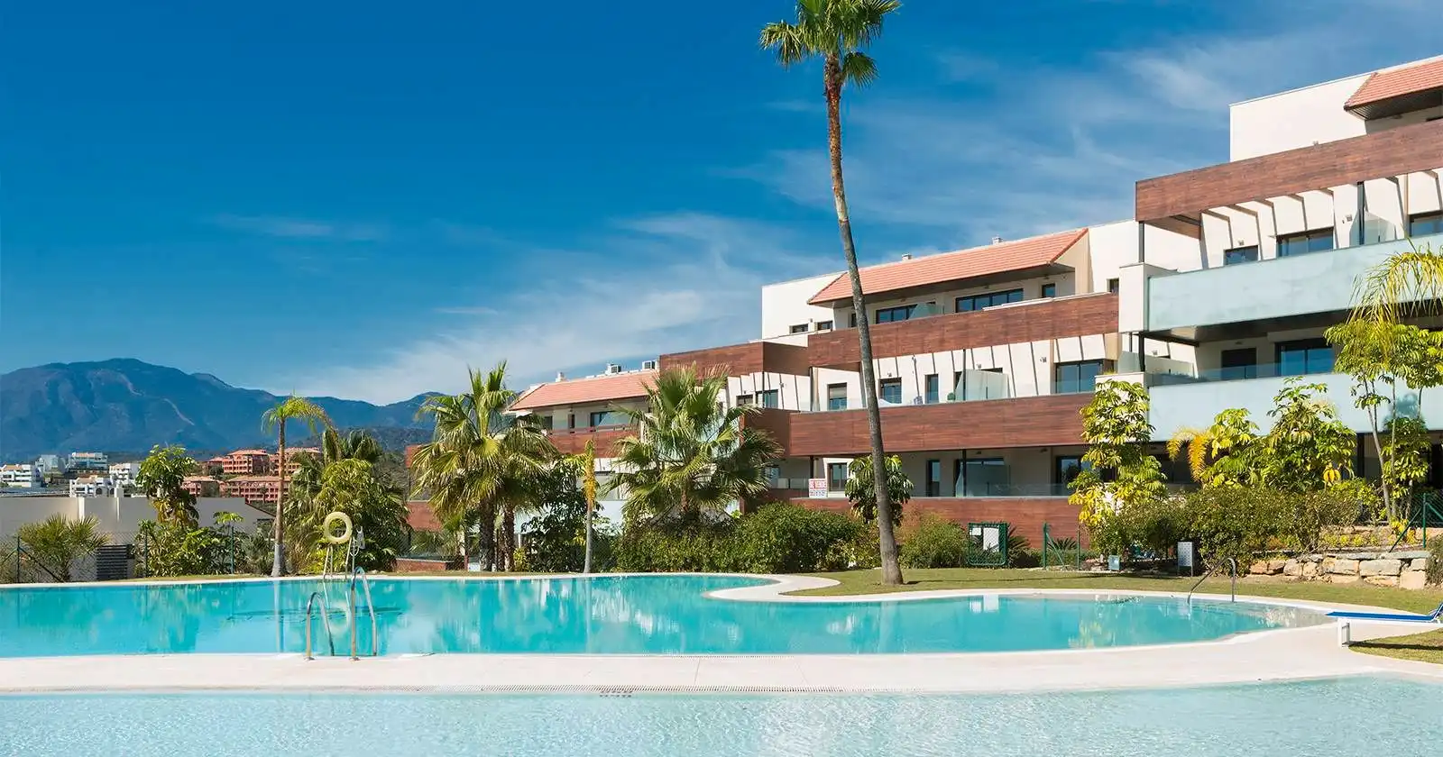 Apartamento con terraza en alquiler en Urbanizacion los Flamingos 33, imagen 2