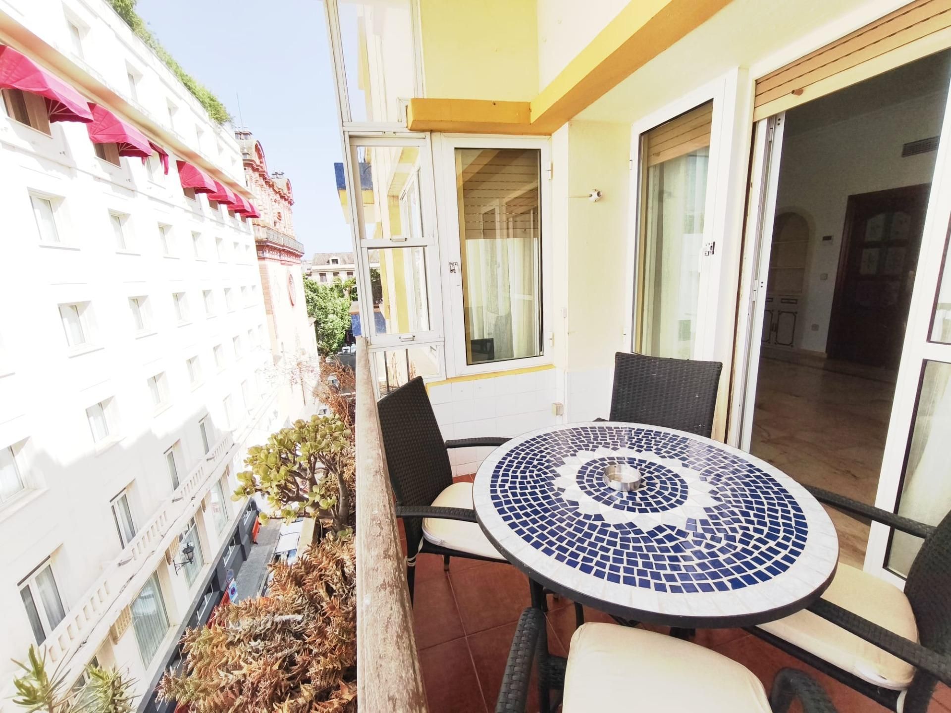 Terrace of Flat to rent in  Sevilla Capital  with Air Conditioner, Heating and Terrace