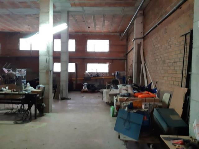 Local comercial en Alquiler en Gelida